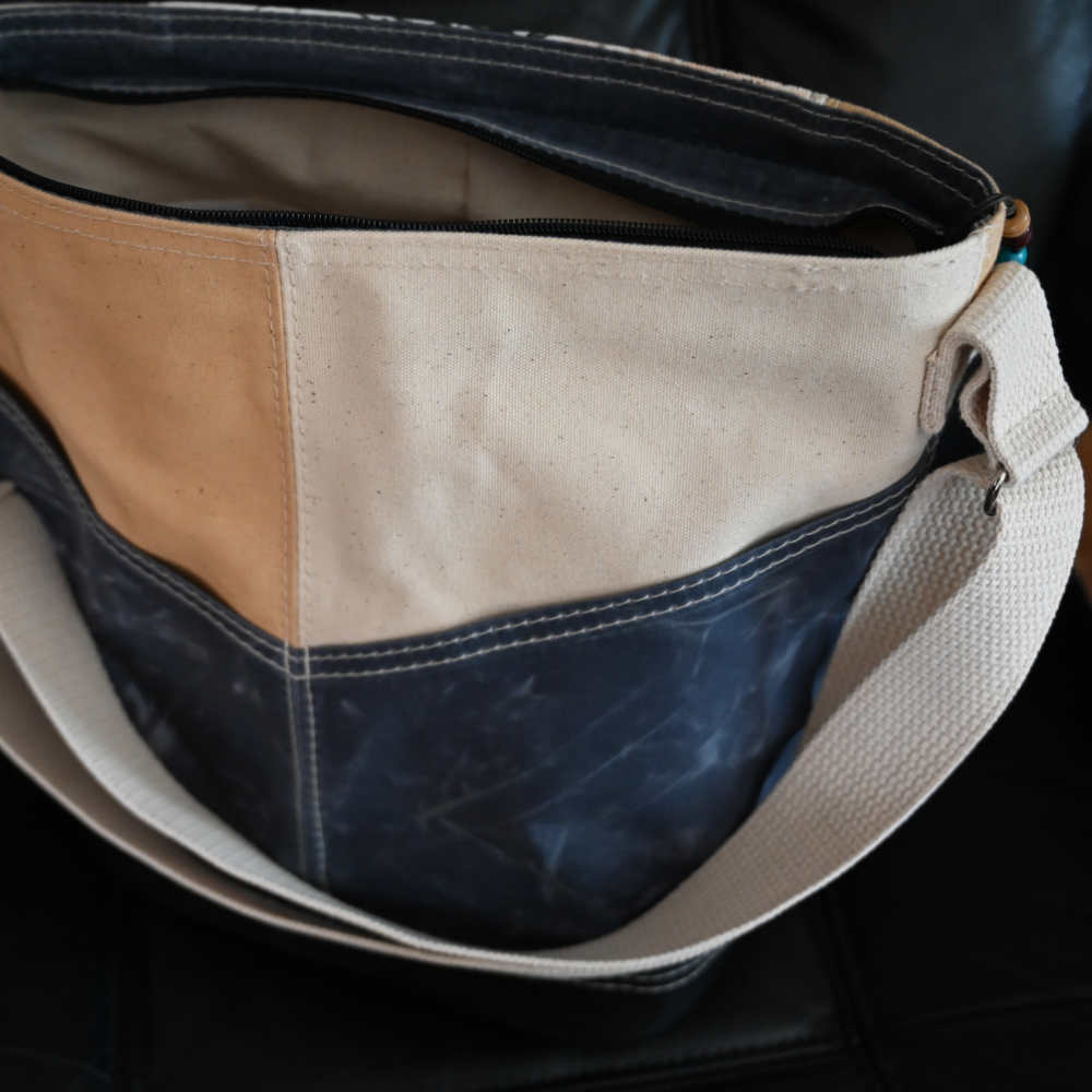 Canvas Appaloosa Hand Bag Exterior